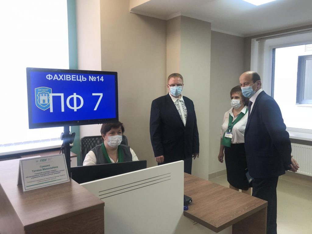Сучасний “Прозорий офіс” відкрито у Житомирі Foto 4 1024x768