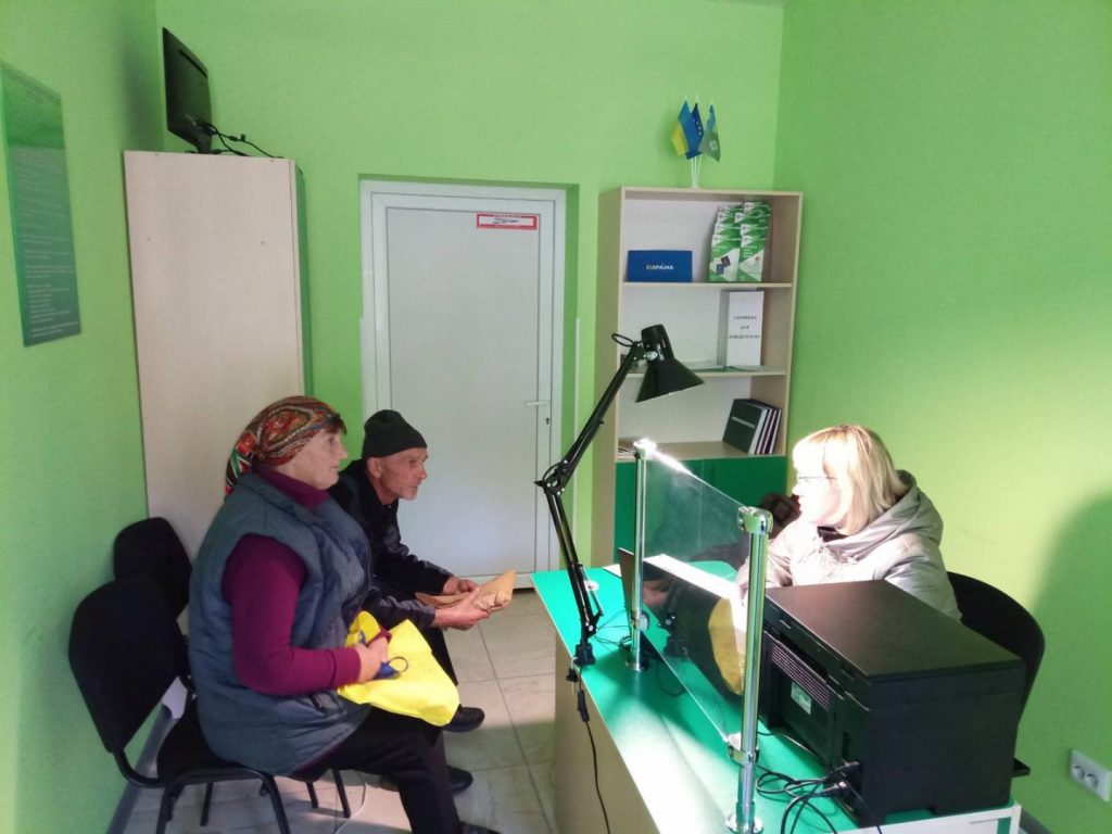 Пенсійні послуги вже отримують й мешканці смт Шевченкове на Харківщині signal 2022 09 21 12 42 30 349 3 1024x768