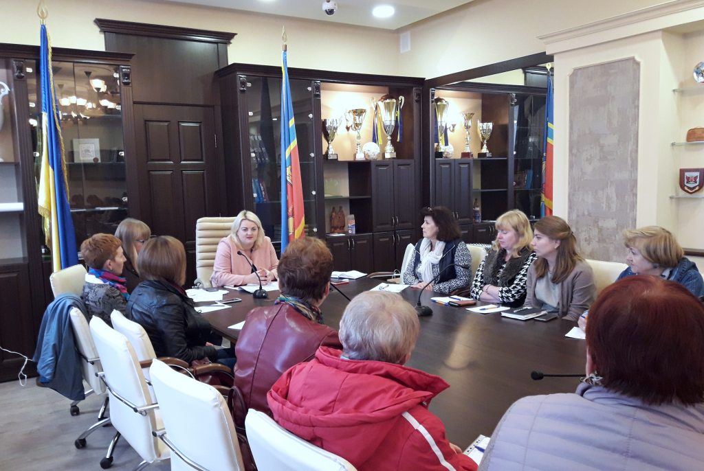 100211 1024x686 - Пенсійники Коростеня популяризують електронні сервіси Пенсійного фонду України