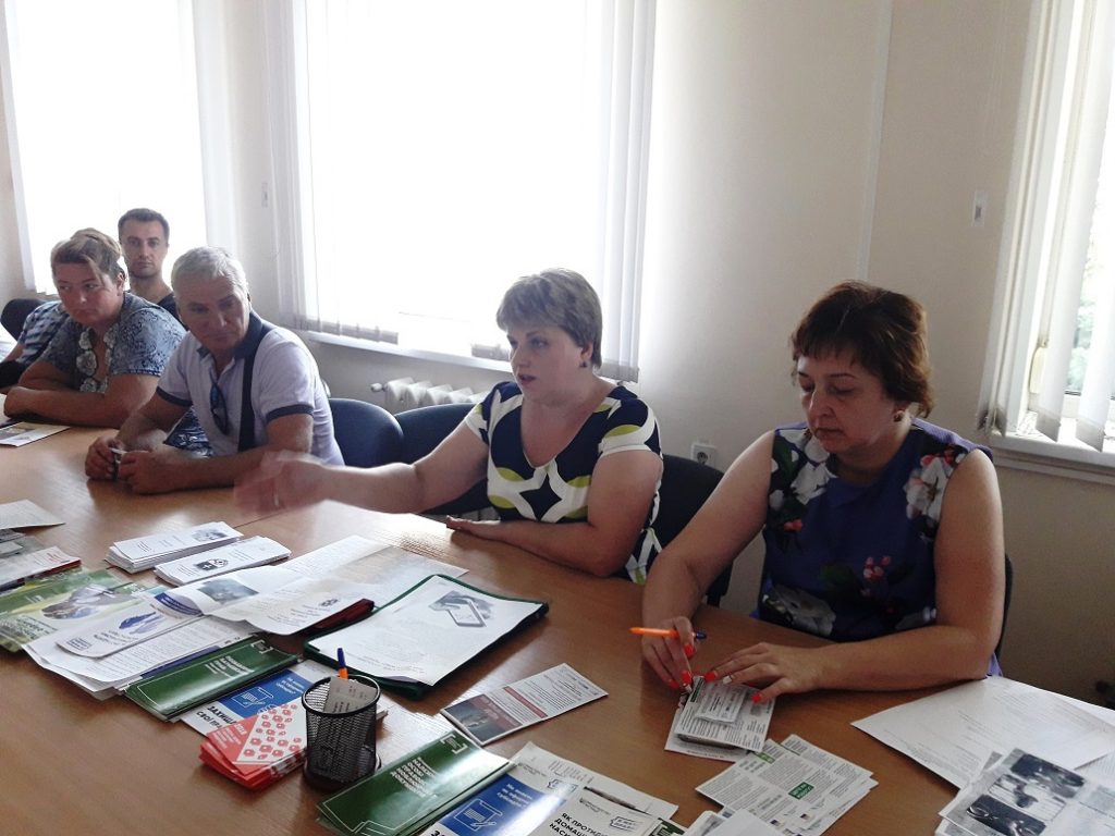 Пенсійники Вінниччини надають роз’яснення громадянам в центрах зайнятості FB 20180803 RTSZ rajonyBershad 1024x768 - Пенсійники Вінниччини надають роз’яснення громадянам в центрах зайнятості