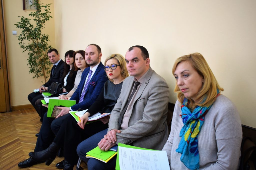 5 20190213 GU banky 1024x682 - Про виплату пенсій через банк під час «круглого столу»