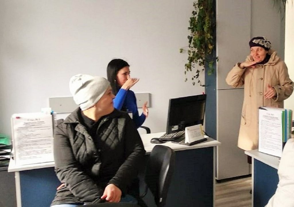 FB 20190305 ZHmer urok zhest movy 6 1024x724 - Тренінг з вивчення жестової мови відбувся у Жмеринці