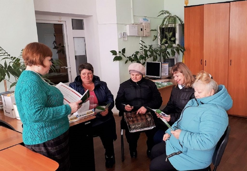 «Школа майбутнього пенсіонера» навчає пенсійної грамоти 20190401 Kozyatyn shkmajbpens 3 1024x710 - «Школа майбутнього пенсіонера» навчає пенсійної грамоти