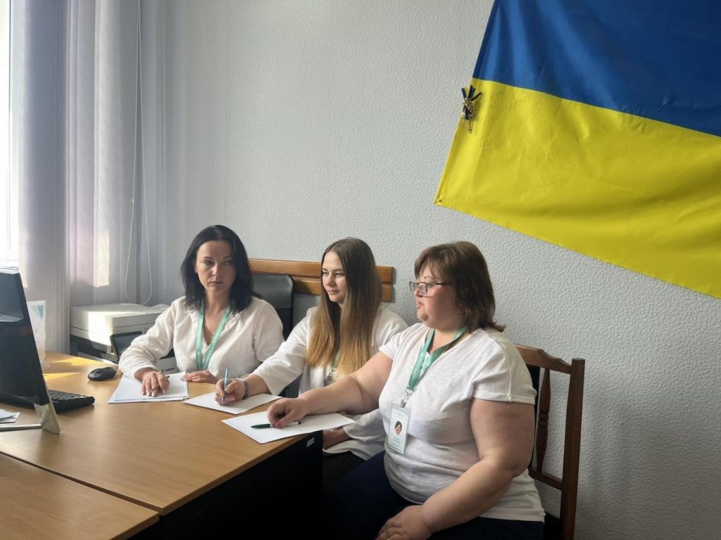 Для фахівців відділів обслуговування громадян Головного управління ПФУ у Київській області проведено навчання з основ жестової мови IMG 7711 1024x768 - Для фахівців відділів обслуговування громадян Головного управління ПФУ у Київській області проведено навчання з основ жестової мови