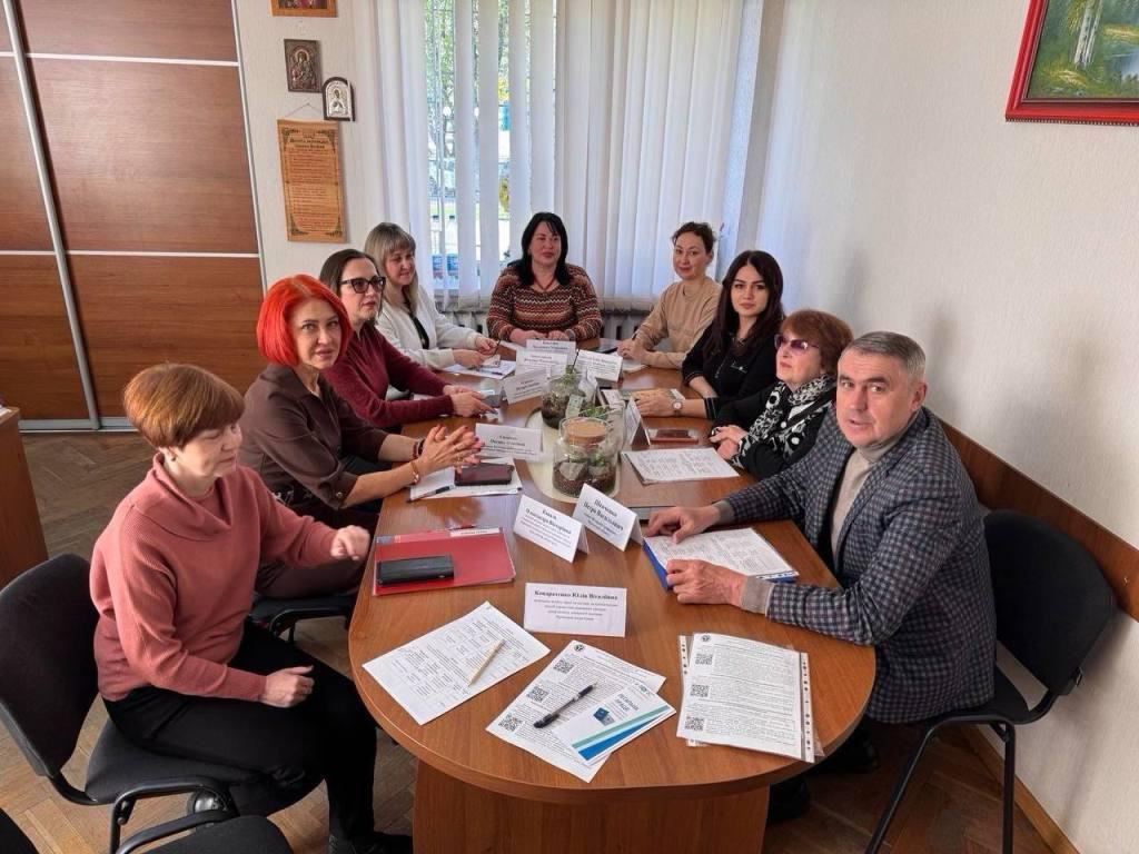 У Черкасах провели співбесіди з роботодавцями, які виплачують працівникам низьку зарплату IMG 20260422 141013 971 - У Черкасах провели співбесіди з роботодавцями, які виплачують працівникам низьку зарплату