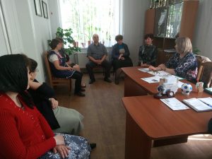 Artsyzke OUPFU. Zustr ch z trudovym kolektyvom Delensko s lrady 11.05.2018 300x225 - Про переваги дистанційного отримання пенсійних послуг через веб-портал Пенсійного фонду України йшла мова під час зустрічі  Арцизького об’єднаного управління з трудовим колективом Деленської сільської ради