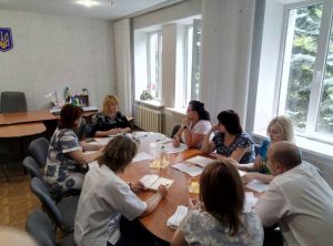 IMG 526476664fc669cb8adf9f77ad4ddca6 V 300x222 - Обговорили питання погашення боргів по зарплаті та проблеми легалізації трудових відносин