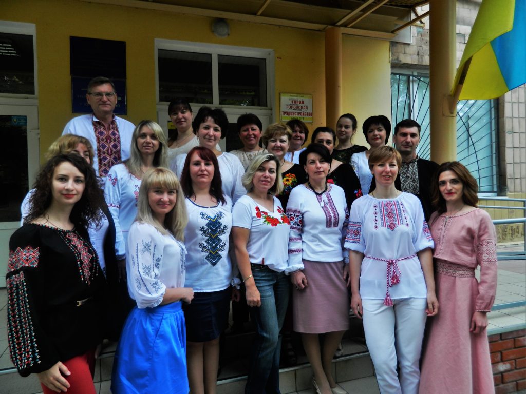 1705 vyshyv foto11 1024x768 - Тонкою ниткою крізь тисячоліття