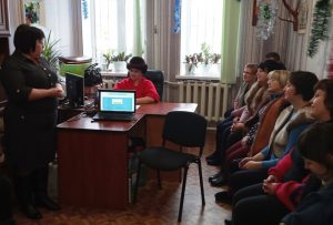 foto3 mv 300x203 - Із соціальними партнерами обговорюються питання покращення обслуговування пенсіонерів