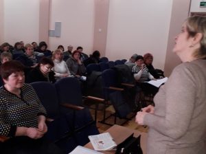 110219 foto krop 300x224 - Про дистанційні послуги Пенсійного фонду України та зміни в пенсійному законодавстві розповідають у трудових колективах області