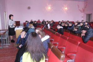 190219 foto1 sv 300x199 - Молодь повинна знати про соціальні ризики нелегальної зайнятості