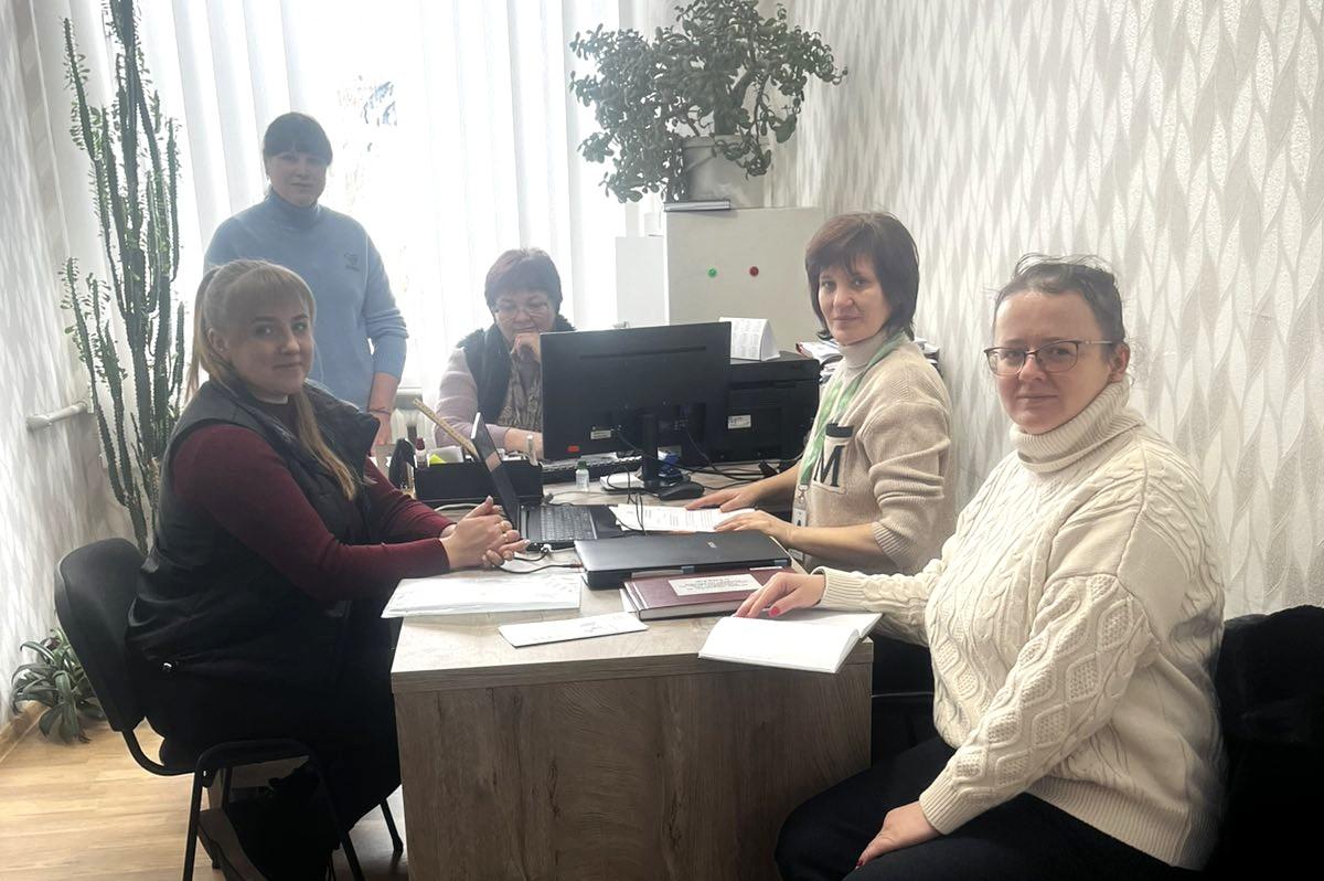1 24 - Діалог та співпраця Фонду в області з місцевою владою та правозахисними структурами