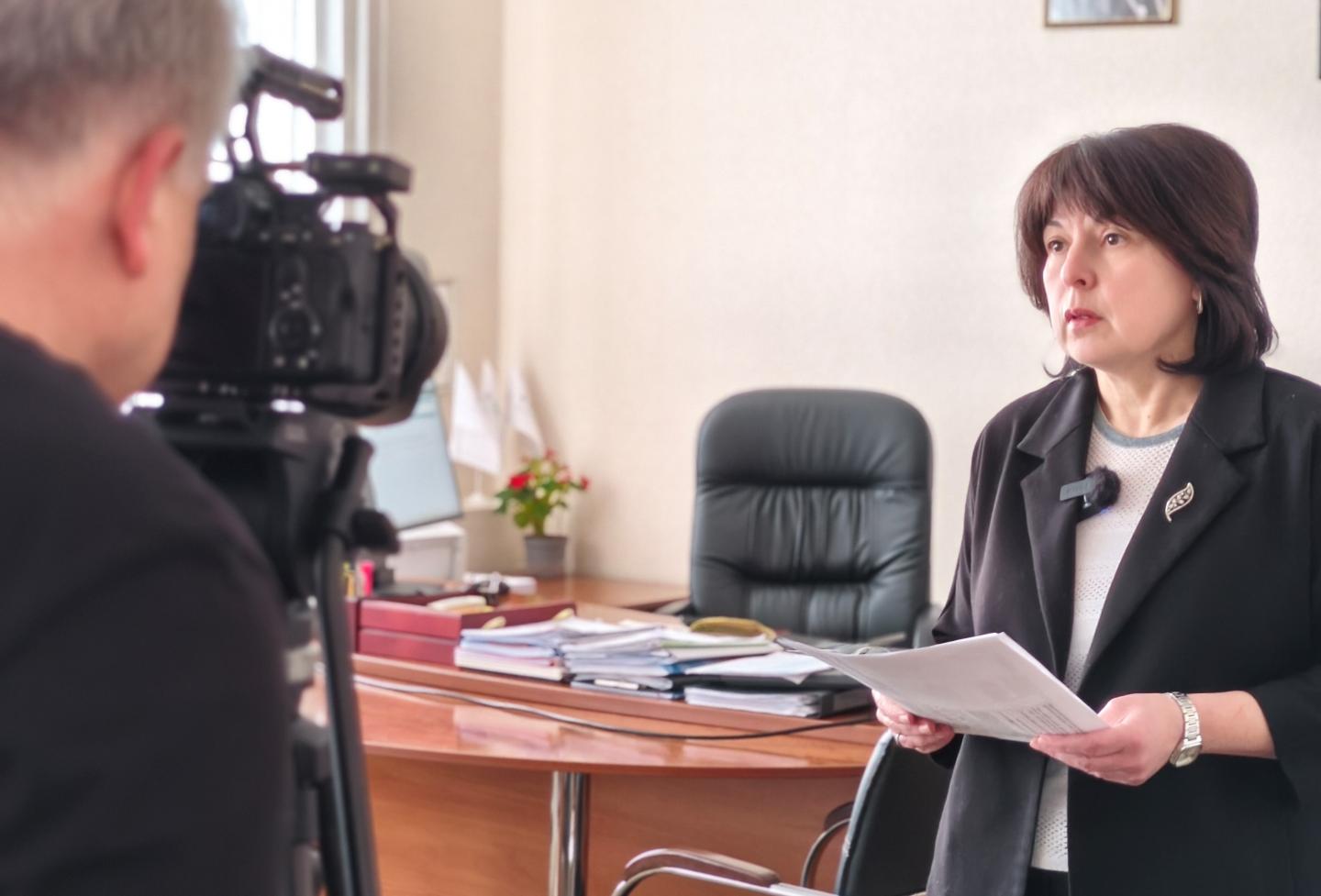 1 15 - 6 квітня розпочато виплату одноразової грошової доплати пенсіонерам області, а 10 квітня ‒ виплату для інших категорій одержувачів