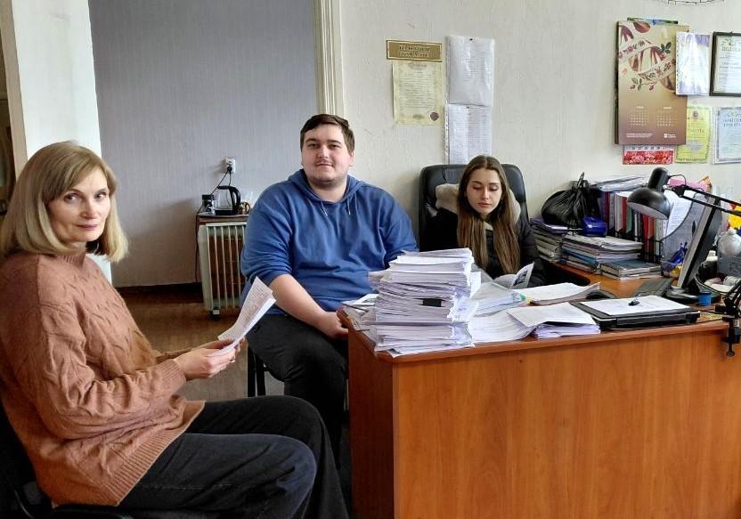 4444 - Про сплату ЄСВ та добровільну участь у системі страхування ‒ під час зустрічі з трудовим колективом