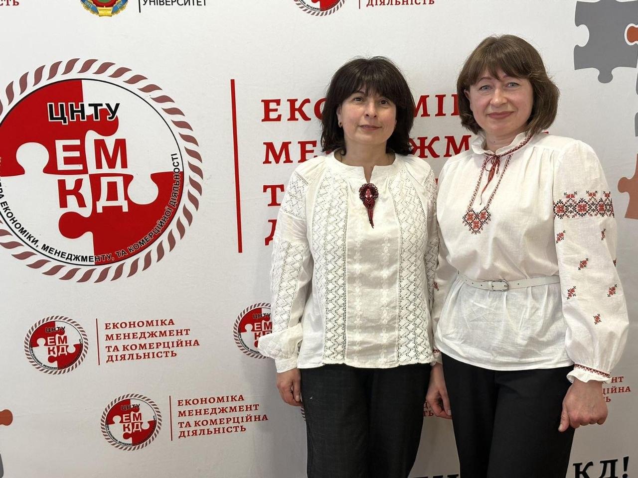 Про “Сучасний стан економіки України: проблеми та перспективи розвитку” на засіданні “круглого” столу ХІІ обласної науково-практична конференції учнів та здобувачів вищої освіти 5222282140467273136 - Про “Сучасний стан економіки України: проблеми та перспективи розвитку” на засіданні “круглого” столу ХІІ обласної науково-практична конференції учнів та здобувачів вищої освіти