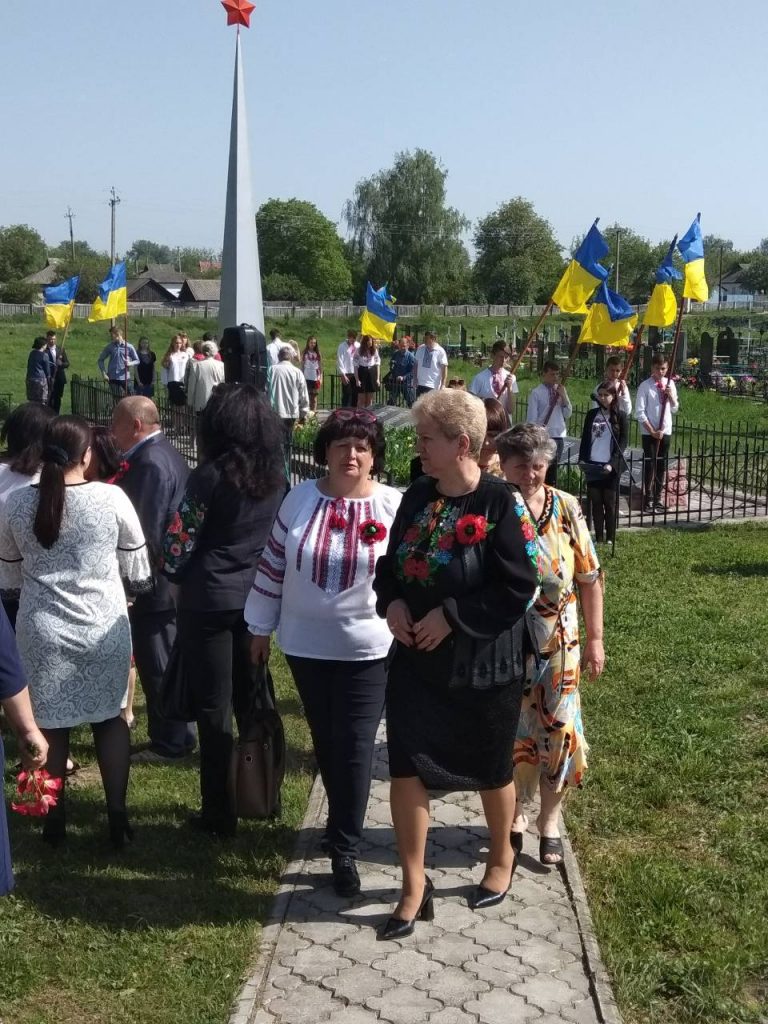 IMG 69f0275434a2ce3028e3526adf75151e V 768x1024 - Пенсійники Чернігівщини долучилися до відзначення Дня пам'яті та примирення та Дня перемоги