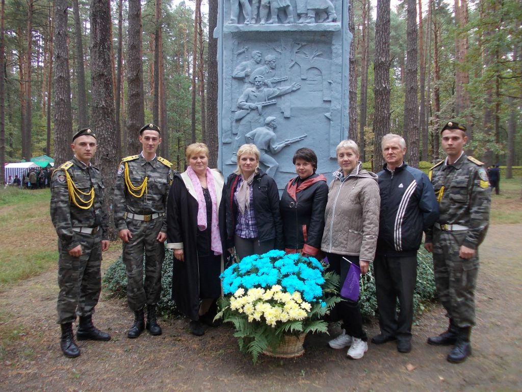 Yzobrazhenye 002 1024x768 - Пенсійники Чернігівщини долучилися до відзначення Дня пам'яті та примирення та Дня перемоги