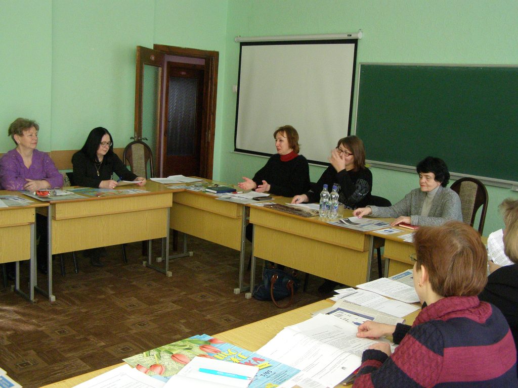 P2190577 1024x768 - Трудові права жінок та просування гендерної рівності у трудових відносинах обговорили за круглим столом