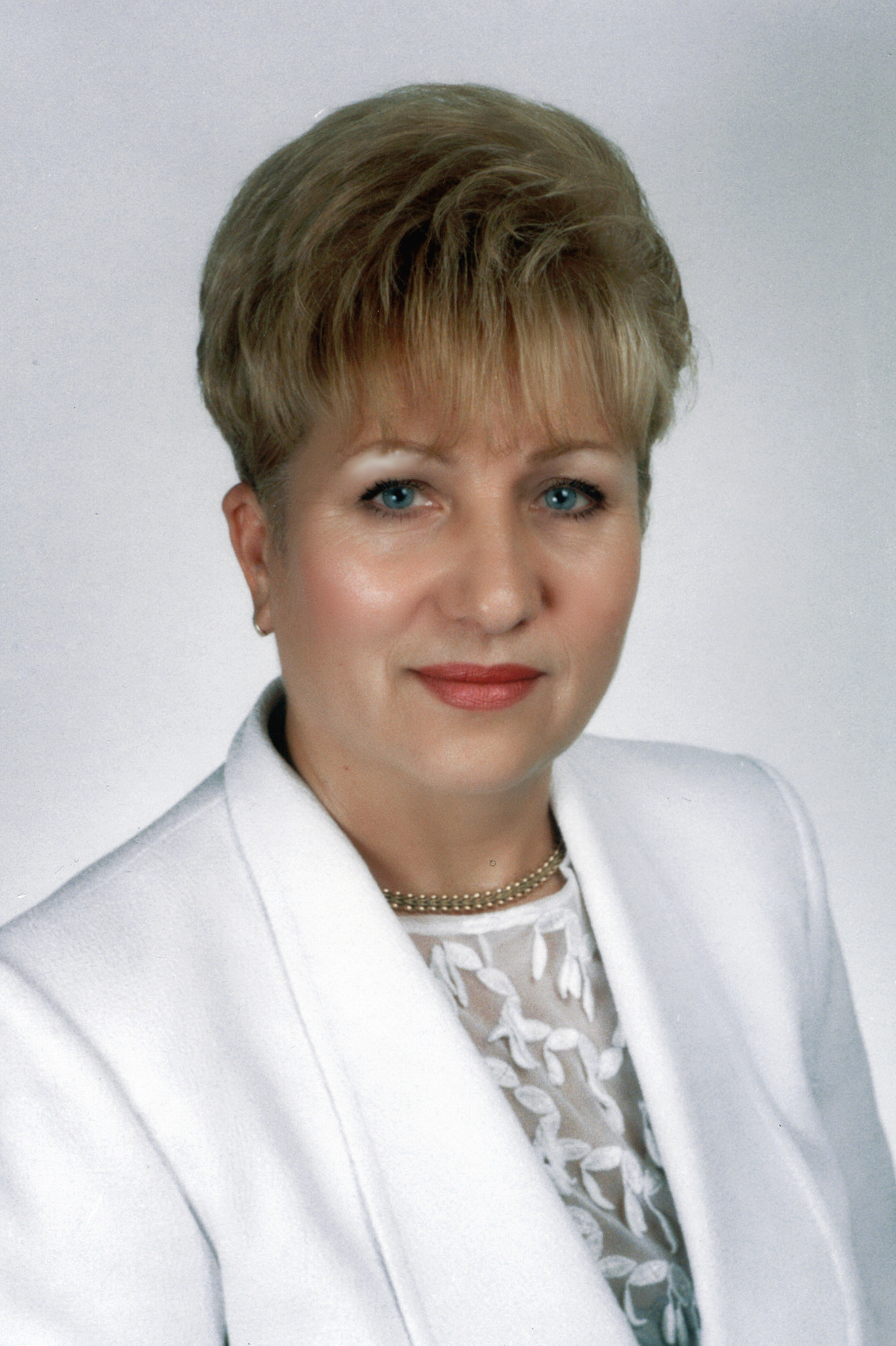 Pikalova white 30 - Пікалова Зінаїда Іванівна (1998-2007 рр.)