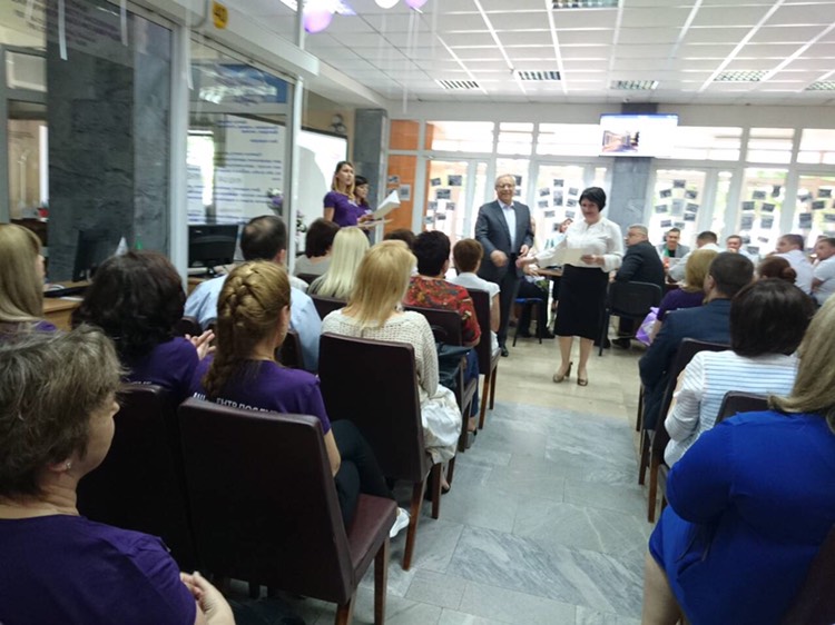 IMG 08c850b3a8bb83e16c273352dc3aa209 V - Пенсійників Дніпропетровщини відзначили за активну роботу у Центрі надання адміністративних послуг