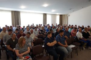 DSC09100 300x199 - Керівникам підприємств хлібопекарської, переробної та елеваторної промисловості Дніпропетровської області про легалізацію трудових відносин