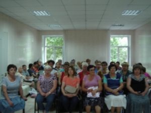 DSC09176 300x225 - Зустрілись з трудовим колективом Територіального центра соціального обслуговування Центрального району м.Дніпра
