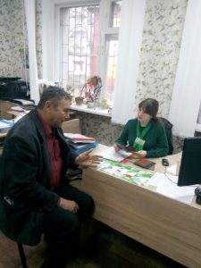 IMG 6b8afc563a834eac66cf252ec17c6417 V 225x300 - Головний спеціаліст Софіївського сектору обслуговування громадян (сервісний центр) провела виїзний прийом у Запорізькій сільській раді