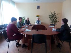 IMG 42 04 300x225 - Взято участь у засіданні «круглого столу» щодо забезпечення дотримання мінімальних гарантій оплати праці