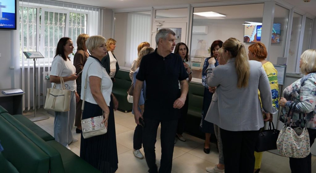 Створюємо безбар’єрні умови у сервісних центрах 4 DSC02750 1024x561 - Створюємо безбар’єрні умови у сервісних центрах