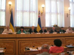 foto narada 3 300x225 - ПРОБЛЕМИ ЛЕГАЛІЗАЦІЇ ТРУДОВИХ ВІДНОСИН ТА ПОГАЩЕННЯ БОРГІВ ПО ЗАРПЛАТІ ВИРІШУВАЛИ В ЗАКАРПАТСЬКІЙ ОБЛДЕРЖАДМІНІСТРАЦІЇ
