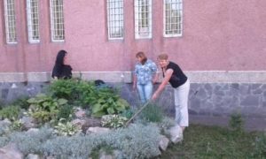 Yzobrazhenye 001 300x180 - ПЕРЕЧИНСЬКІ ПЕНСІЙНИКИ КОНКРЕТНИМИ СПРАВАМИ ВІДЗНАЧИЛИ ВСЕСВІТНІЙ ДЕНЬ ОХОРОНИ ДОВКІЛЛЯ