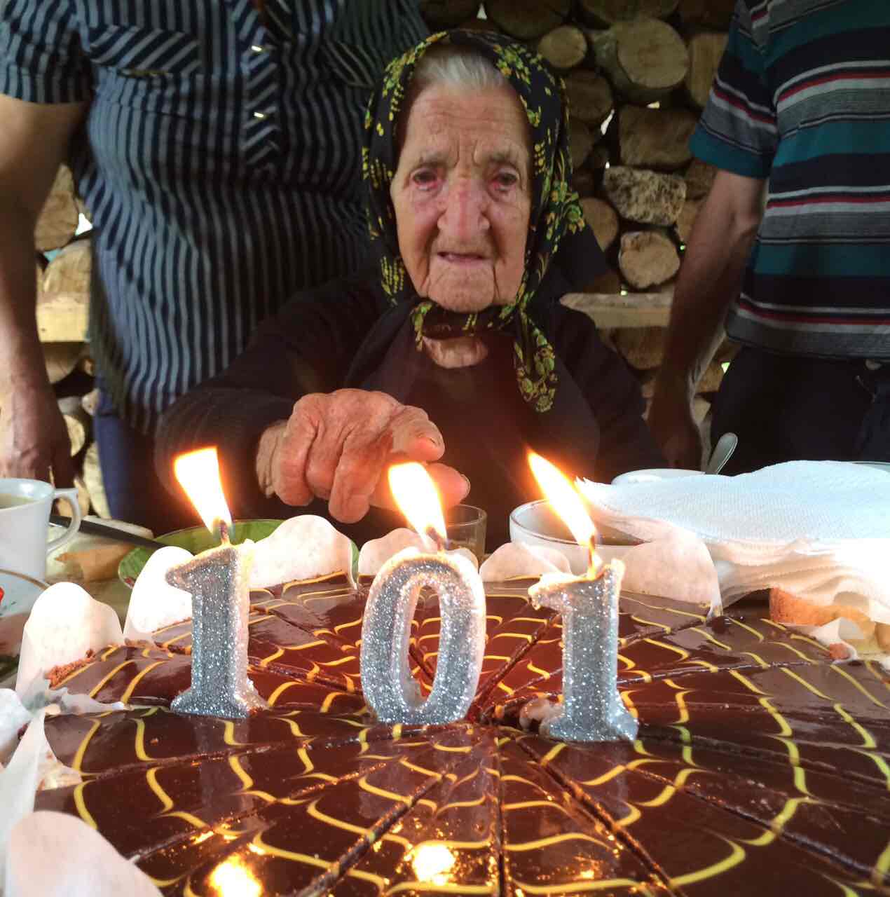 foto 101 rik Tyachevo - ІЗ СТО ПЕРШИМ ДНЕМ НАРОДЖЕННЯ ОЛЕНУ АЛБ ПРИВІТАЛИ ТЯЧІВСЬКІ ПЕНСІЙНИКИ