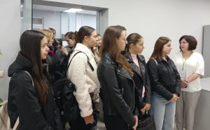 20241003 0908111 1 300x186 - Майбутні фінансисти та бухгалтери ознайомилися з роботою Ужгородського сервісного центру