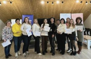 IMG 5aaac5b765d2c87804d006a3d3fd8f40 V 300x197 - Життєстійкість - у кожній людині: пенсійники Закарпаття долучилися до навчання з самодопомоги