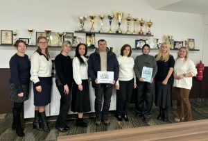 IMG 20241218 100214 772 300x203 - Життєстійкість - у кожній людині: пенсійники Закарпаття долучилися до навчання з самодопомоги