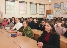 20250403 120722 285x208 - Анастасія Пентек провела гостьову лекцію в Ужгородському торговельно-економічному фаховому коледжі