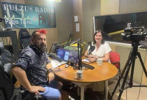 IMG d1559a3f70319b9faaa890eb5b686fa9 V 300x204 - Про актуальне - в ефірі «Радіо Пульс FM»