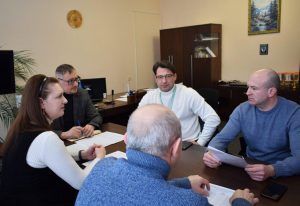 photo 5463106252448666067 y 1 300x206 - Платники Рахівщини заборгували Пенсійному фонду 3,8 млн гривень