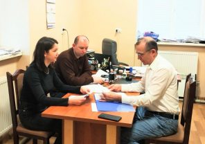 IMG 1799 296x208 - У Великому Березному проведено профілактичні заходи з питань охорони праці