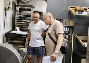 IMG 4166 1 296x208 - Виробник хліба, газорозподільна компанія та відділ освіти: продовжуємо профілактичні заходи