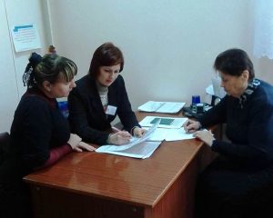 02 300x240 - Спеціалісти Фонду провели зустріч з кадровою службою  КЗ “Центральна міська лікарня м. Нова Каховка”