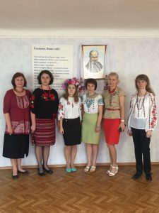IMG 2938 225x300 - Приєдналися до «Всесвітнього дня вишиванки»