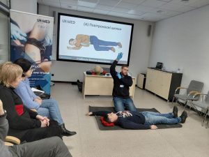 5215588373806912764 121 300x225 - Відпрацьовуємо навички з порятунку життя