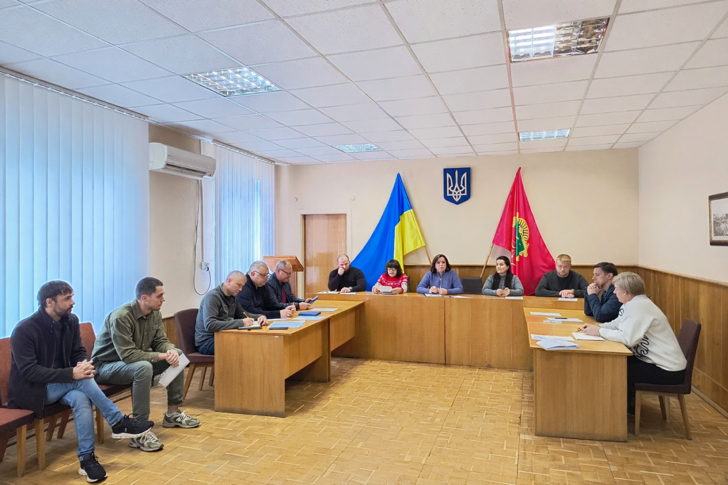 Зустріч із Радою ветеранів та Радою жінок загиблих Героїв по Дніпровському району ChatGPT Image 12 ber. 2026 r. 14 58 21 - Зустріч із Радою ветеранів та Радою жінок загиблих Героїв по Дніпровському району