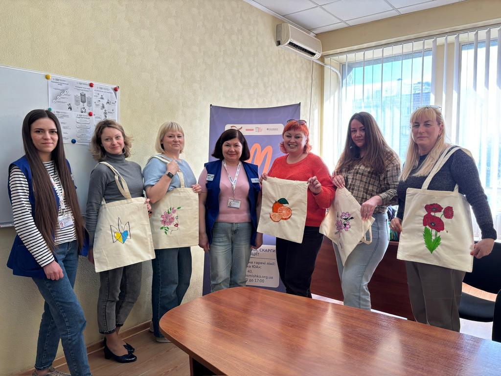 IMG 1379 - Продовжуємо відновлюватись разом: нове арт-терапевтичне заняття для працівників