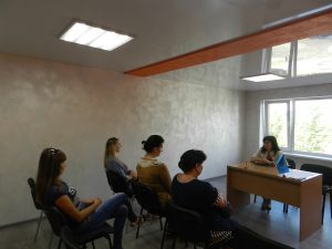 81 TSZ Myrnogradu seminar po Veb portalu 300x225 - Тимчасово не працюючим особам Мирнограду розповіли про  перелік електронних  послуг Пенсійного фонду