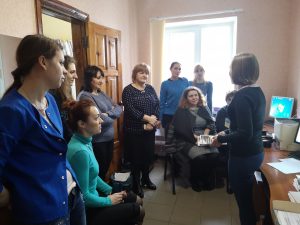 Працівникам Мар’їнського центру «Донецькі енергетичні послуги» - про сучасні електронні сервіси Пенсійного фонду України IMG 3020 300x225 - Працівникам Мар’їнського центру «Донецькі енергетичні послуги» - про сучасні електронні сервіси Пенсійного фонду України