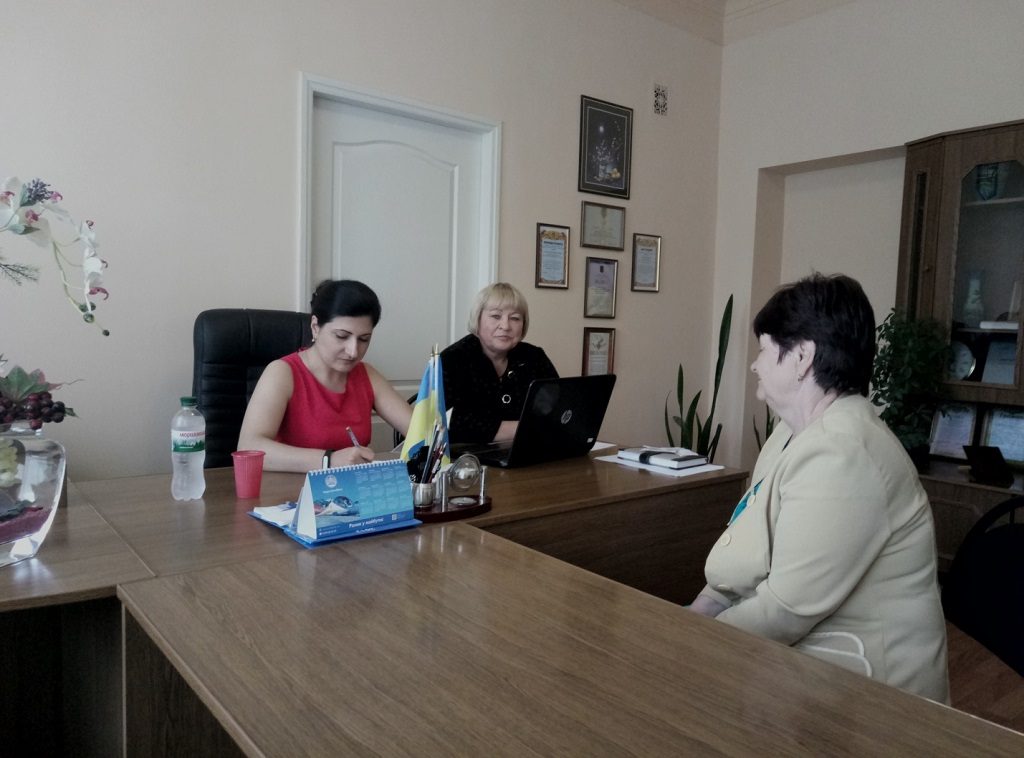 p1 1024x758 - Заступник начальника Фонду області відповіла на питання громадян під час виїзного прийому в Попаснянському районі