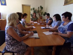 100 0134 300x225 - «Несплата соціального внеску знищує майбутню пенсію найманих працівників» - відзначила під час «круглого столу» перший заступник начальника Рубіжанського об’єднаного управління  Фонду  Лариса Лисенко