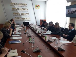 20190117 121049 300x225 - В Луганській області обговорили нагальні питання по виплаті заробітної плати та соціальних внесків до бюджету